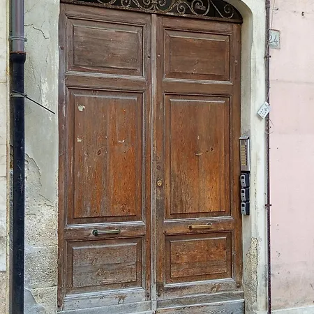 Liberty House Apartment *